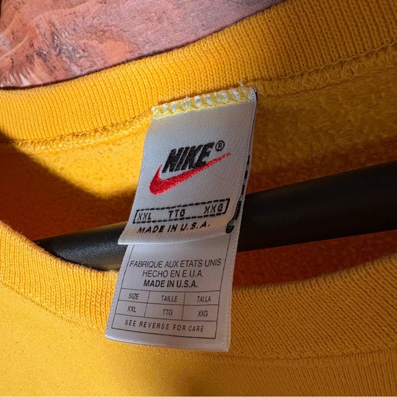 Vintage Nike Yellow Crewneck Sweater Soft Comfort - Picture 3 of 6